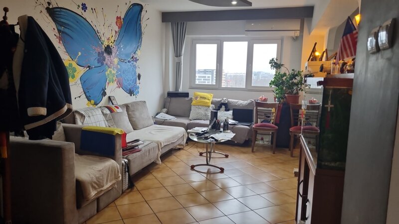 Crangasi, 2 minute metrou,