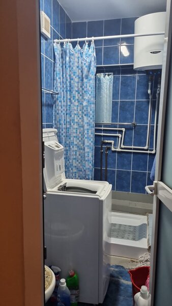 Crangasi, 2 minute metrou,