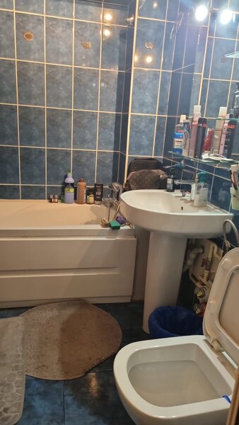 Crangasi, 2 minute metrou,