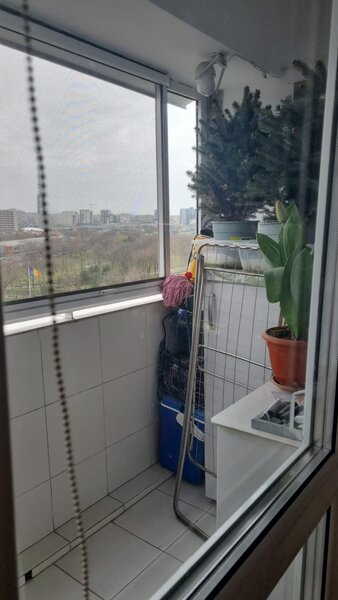 Crangasi, 2 minute metrou,